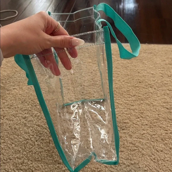 Alani Nu PR - Picture 5 of 7